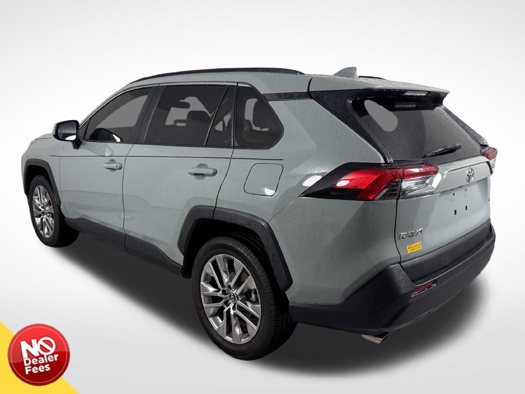 Used 2019 Toyota RAV4 XLE Premium w/ Cold Weather Package FWD image 6