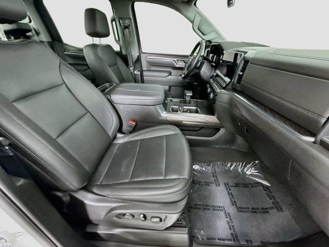 Used 2024 Chevrolet Silverado 1500 LTZ w/ LTZ Premium Package AWD/4WD image 30