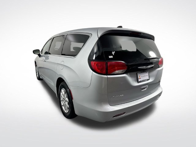 Used 2023 Chrysler Voyager LX FWD image 31