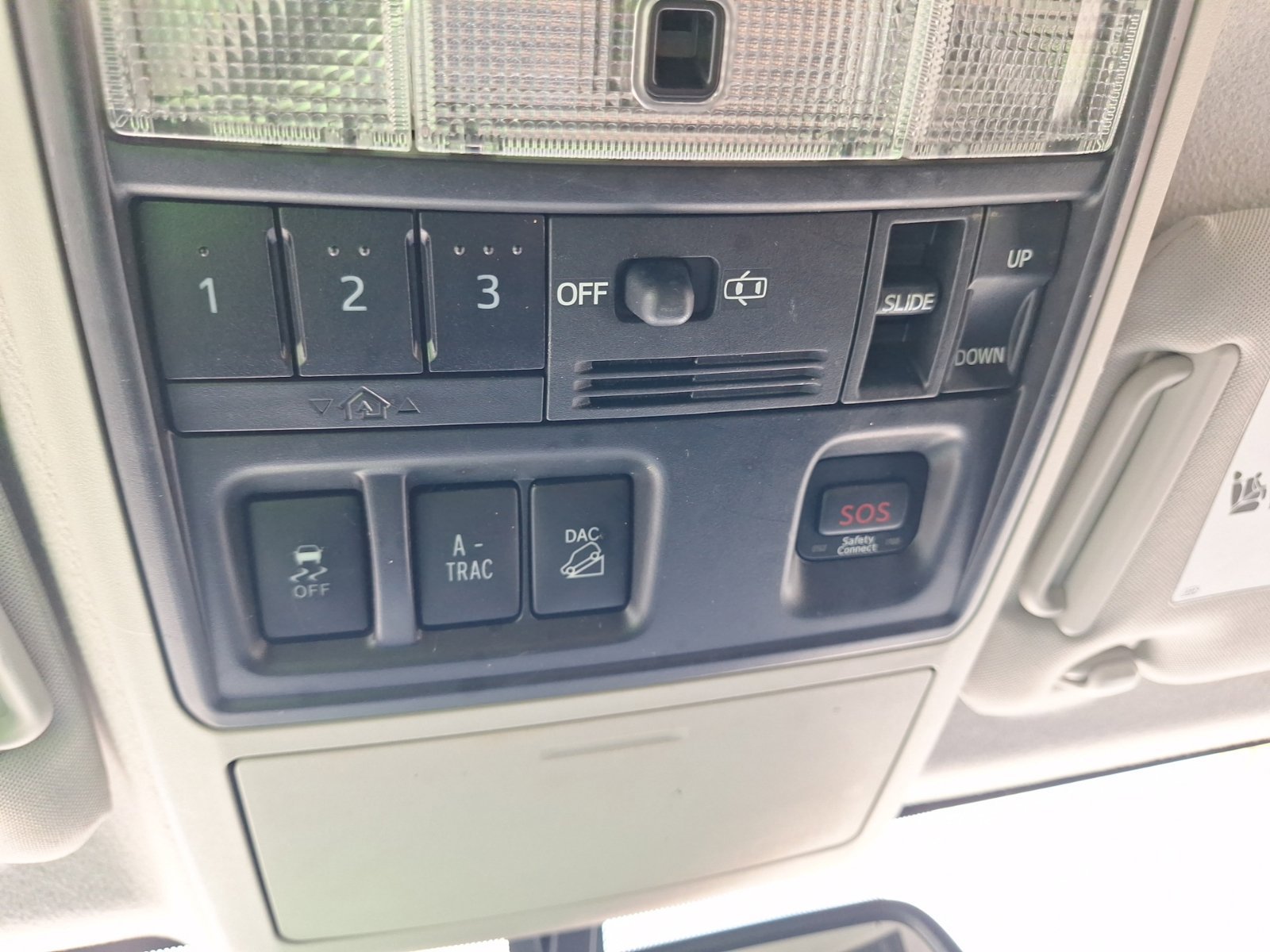 Used 2015 Toyota 4Runner Limited AWD/4WD image 28