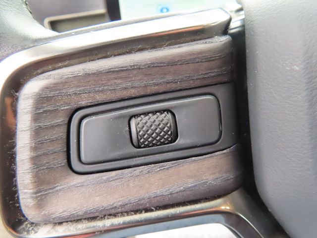 Used 2024 Rivian R1S Adventure AWD/4WD image 17
