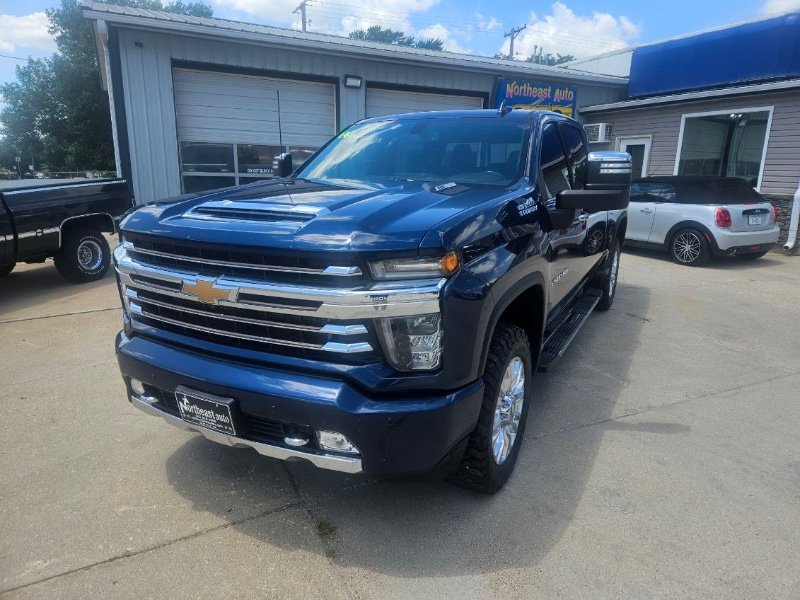 Used 2023 Chevrolet Silverado 2500 High Country w/ Z71 Off-Road Package AWD/4WD image 6