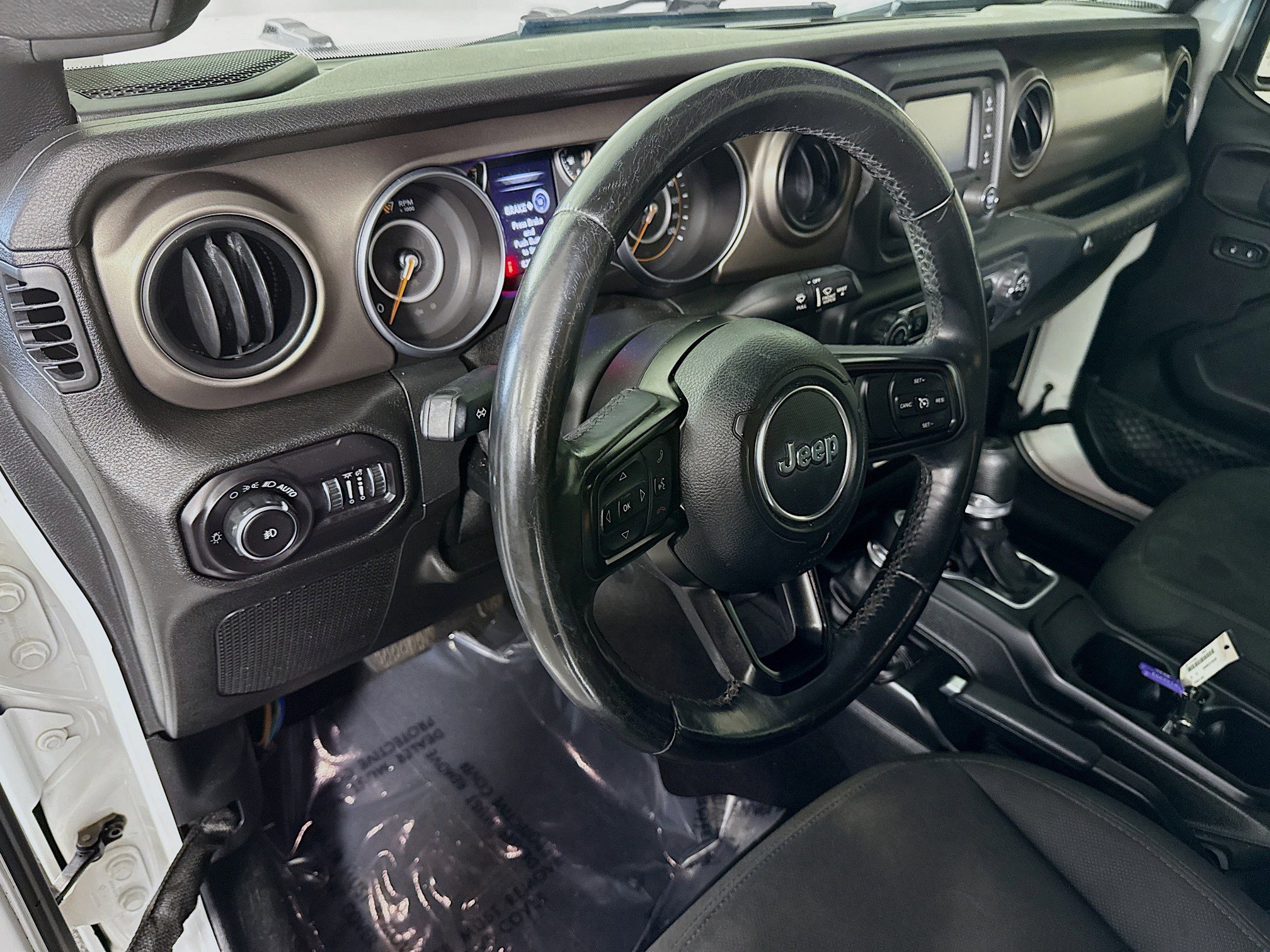 Used 2018 Jeep Wrangler Unlimited Sport S image 23