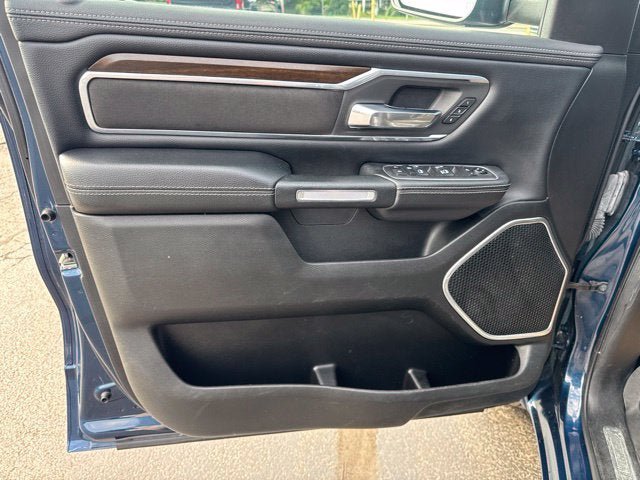 Used 2021 RAM 1500 Laramie AWD/4WD image 8