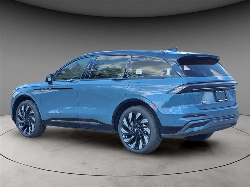 New 2025 Lincoln Nautilus Reserve w/ Jet Appearance Package AWD/4WD image 3