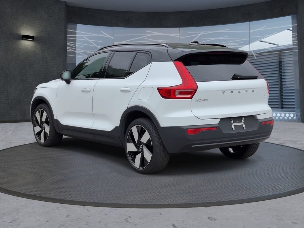 Used 2023 Volvo XC40 Recharge Ultimate AWD/4WD image 3