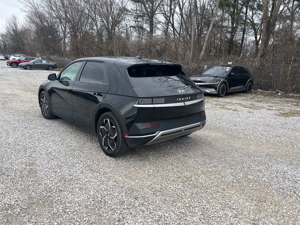 Used 2024 Hyundai Ioniq 5 SE image 5