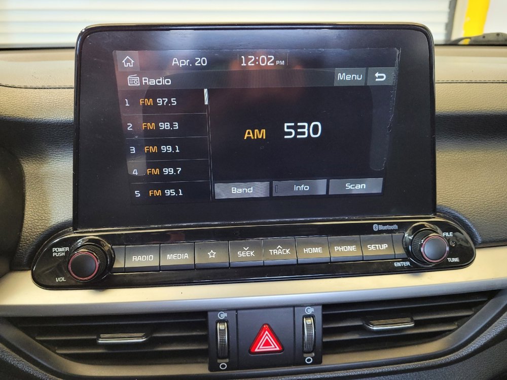 Used 2020 Kia Forte LXS FWD image 25