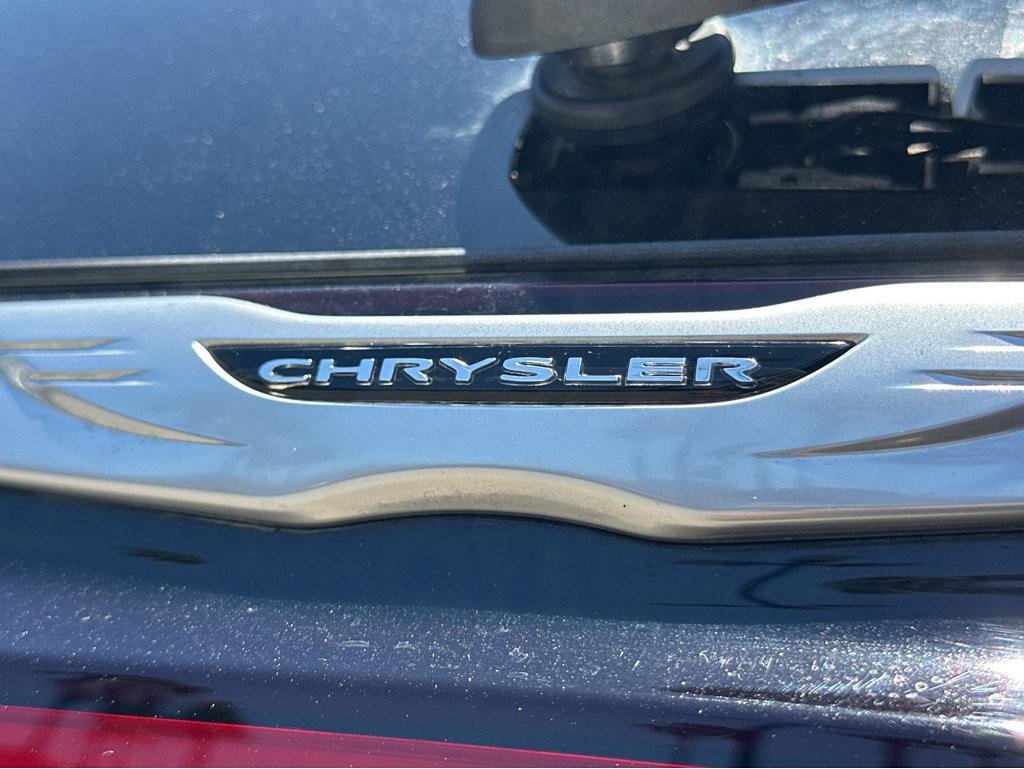 Used 2025 Chrysler Pacifica Select FWD image 46