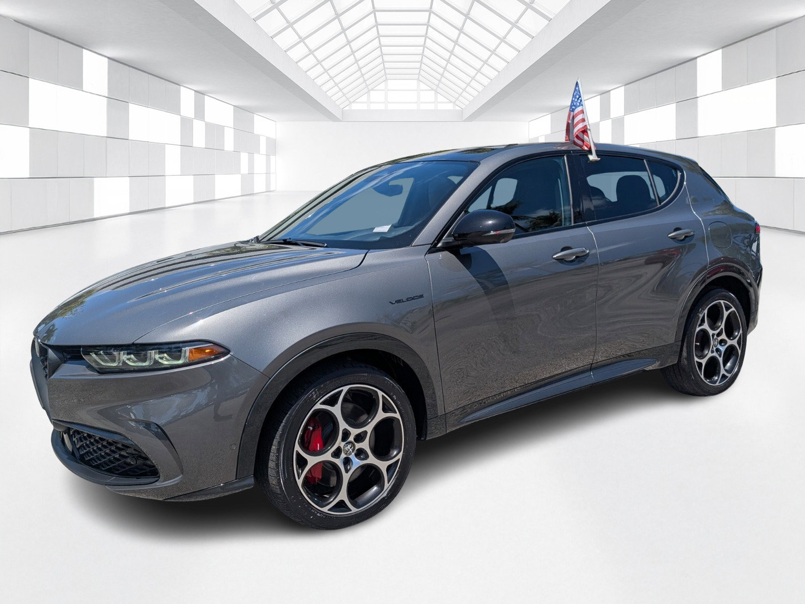 Used 2024 Alfa Romeo Tonale Veloce w/ Active Assist Package AWD/4WD image 3