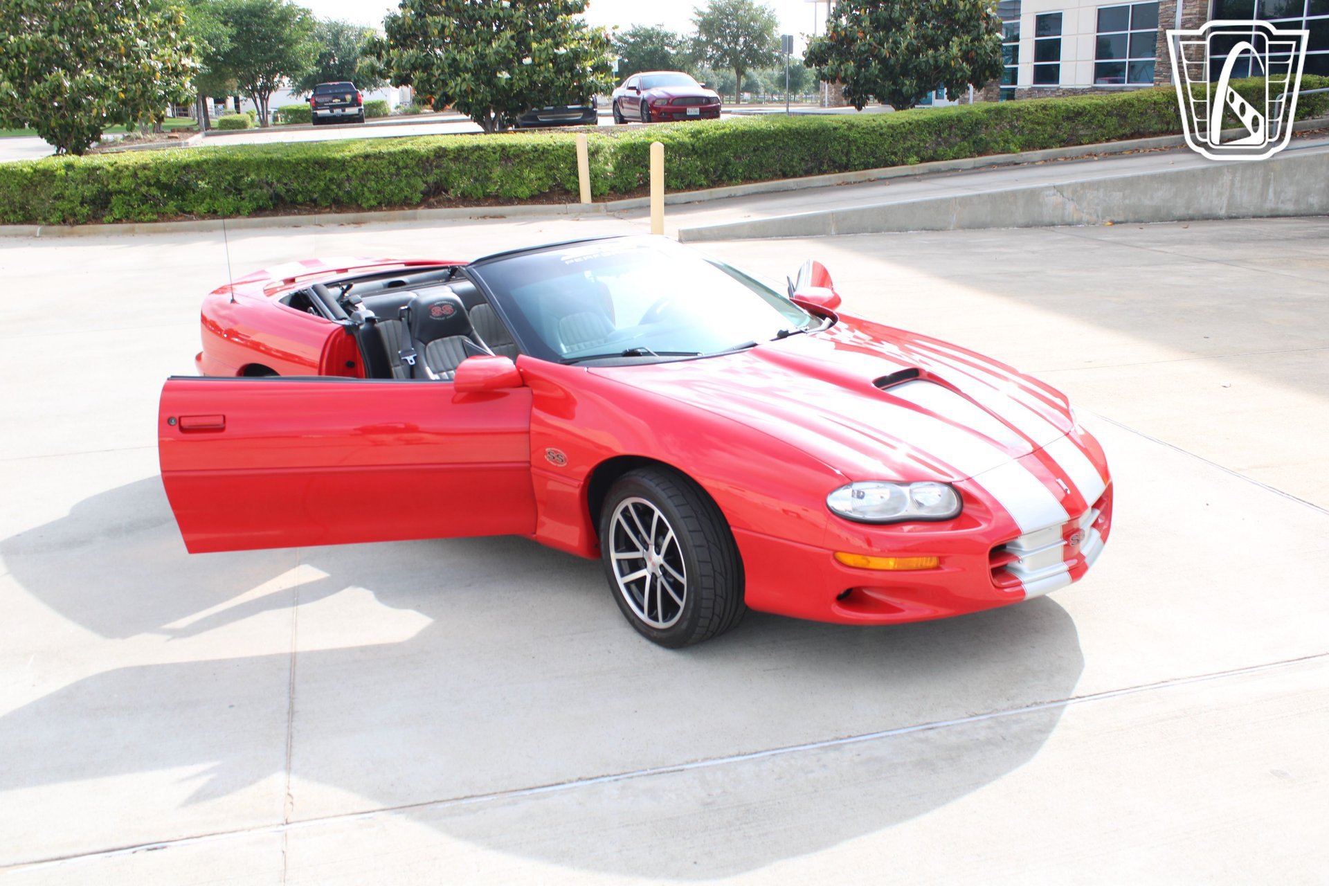 Used 2002 Chevrolet Camaro Z28 w/ SS Performance/Appearance Pkg RWD image 10