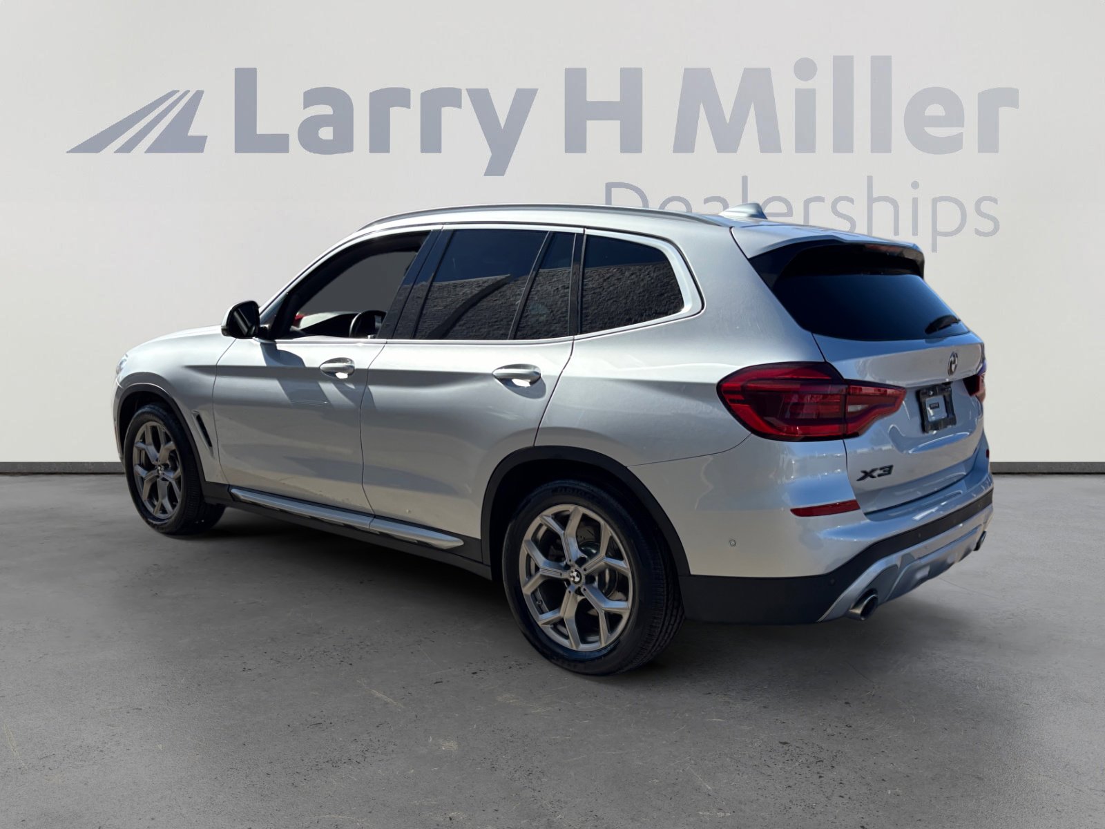 Used 2021 BMW X3 xDrive30i w/ Premium Package image 3