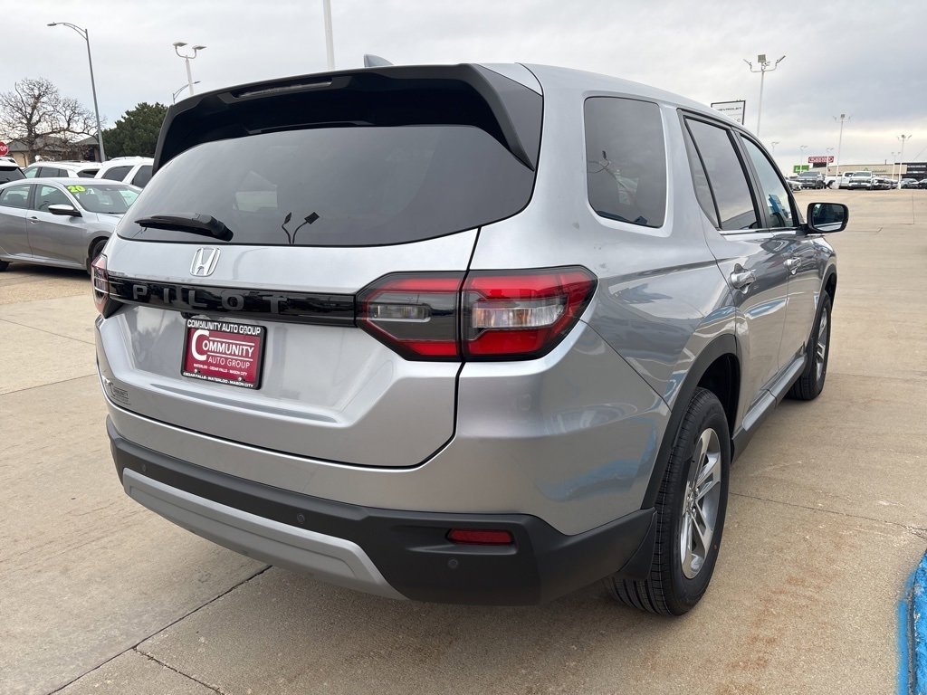 New 2025 Honda Pilot EX-L image 3