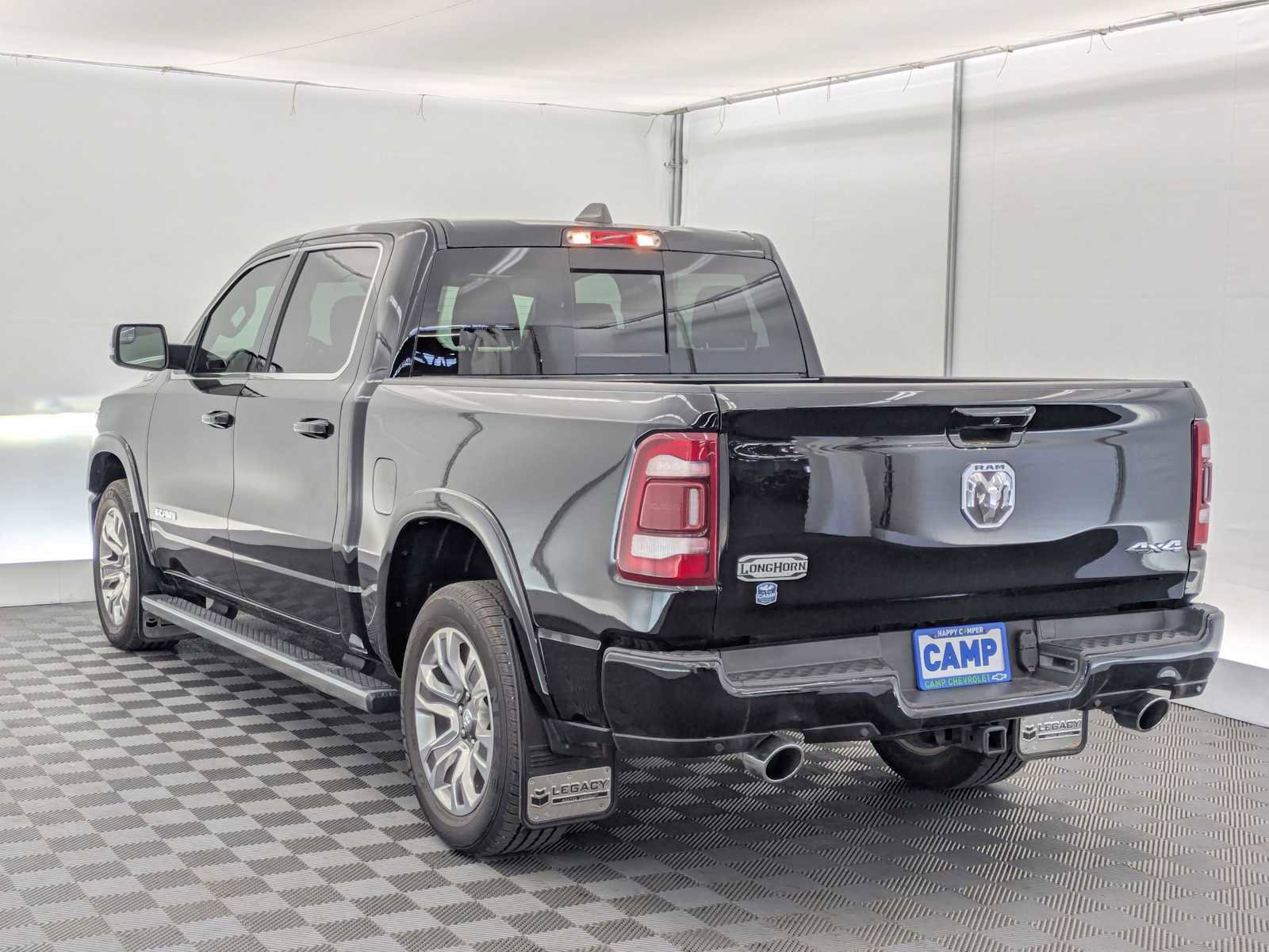 Used 2023 RAM 1500 Limited w/ Body-Colour Bumper Group AWD/4WD image 4