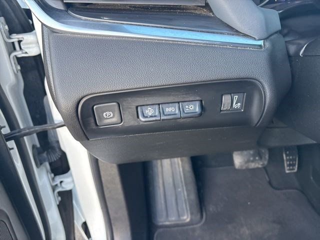 Used 2024 Buick Enclave Premium FWD image 20