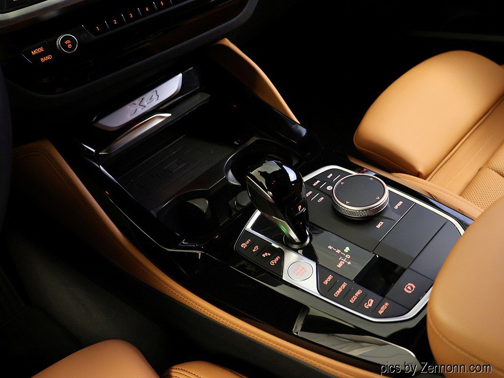 Certified 2025 BMW X4 xDrive30i AWD/4WD image 26