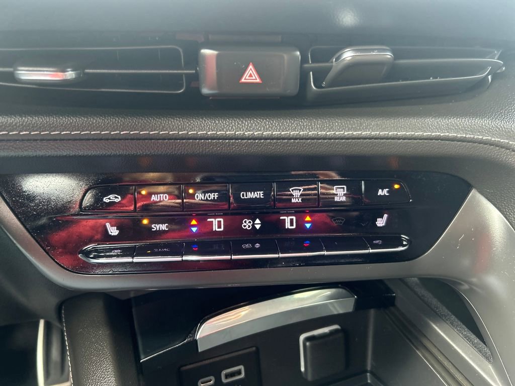 Used 2023 Buick Envision Preferred w/ Sport Touring Package image 33