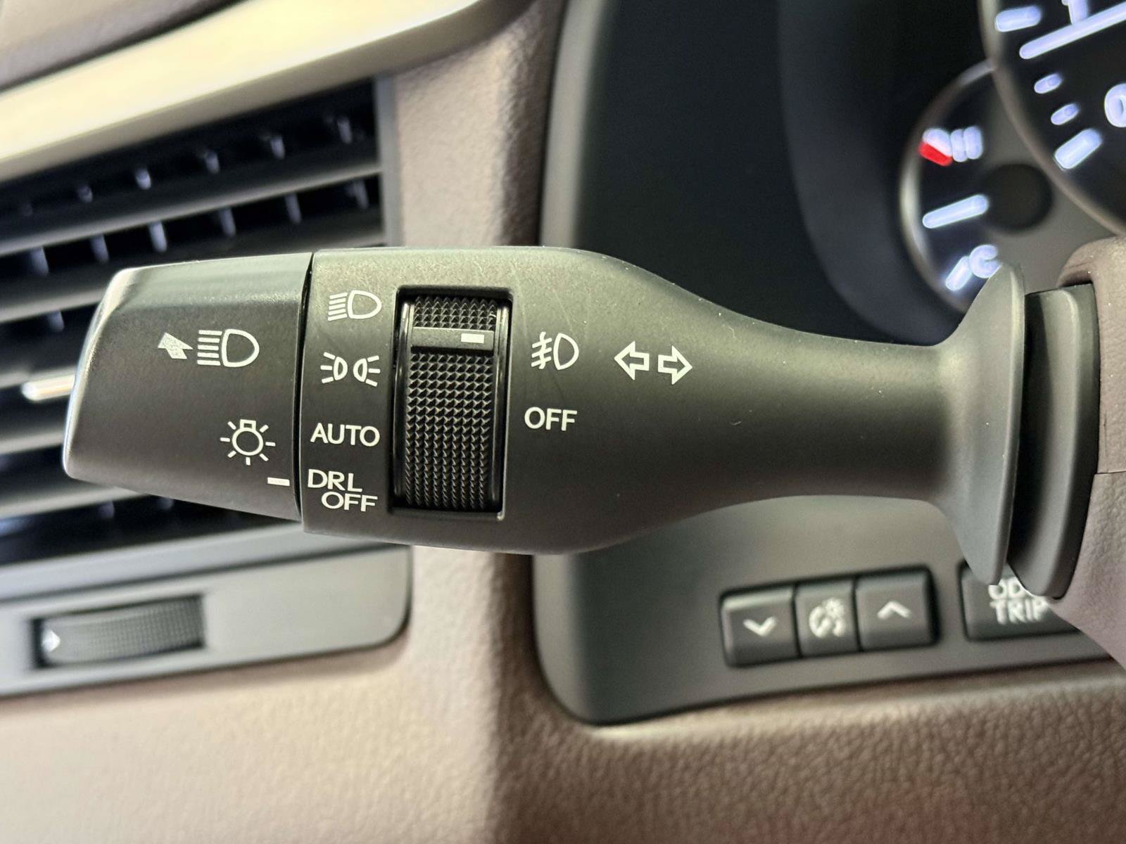 Used 2018 Lexus RX 350 AWD w/ Premium Package image 30