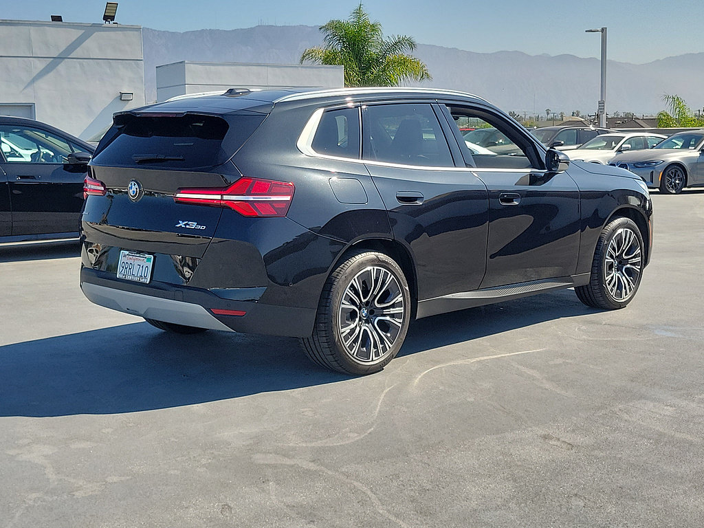 Used 2025 BMW X3 xDrive30i w/ M Sport Package AWD/4WD image 3