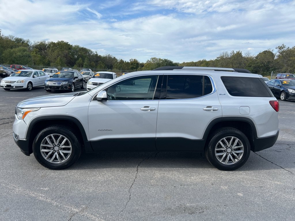 Used 2019 GMC Acadia SLE AWD/4WD image 1