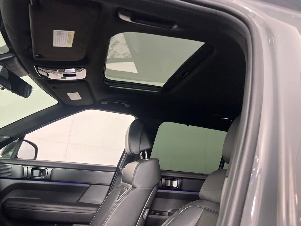 Used 2024 Hyundai Santa Fe Calligraphy image 22