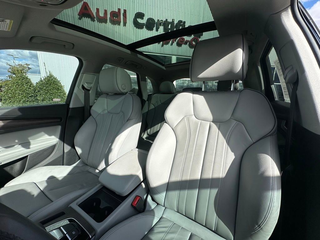 Used 2025 Audi Q5 2.0T Premium Plus w/ Premium Plus Package AWD/4WD image 13
