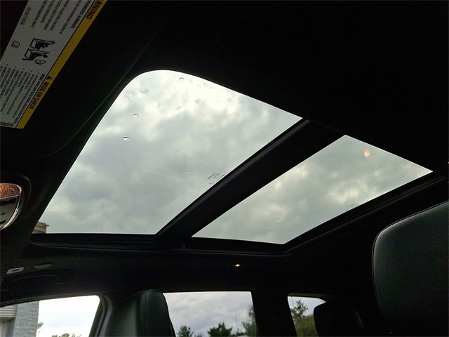 Used 2021 Jeep Grand Cherokee Limited w/ Sun & Sound Group image 14