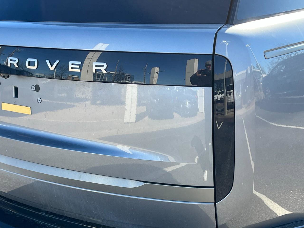 New 2025 Land Rover Range Rover SE image 13