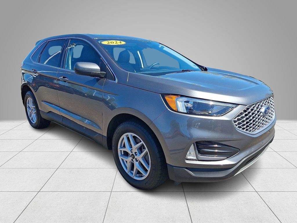 Used 2024 Ford Edge SEL w/ Convenience Package AWD/4WD image 4