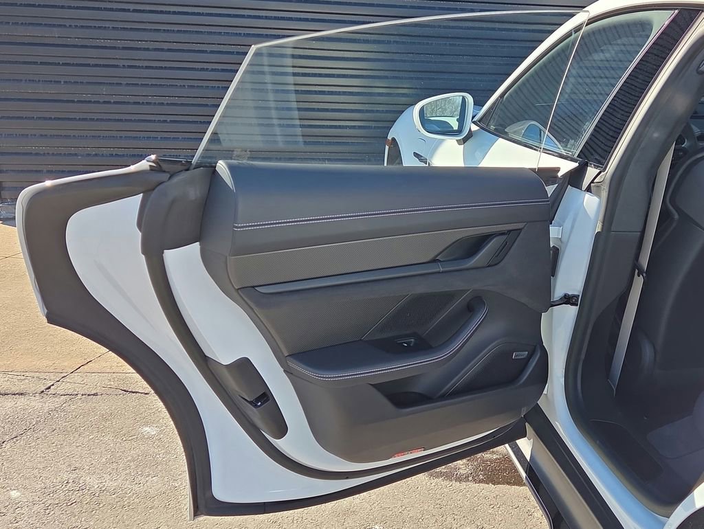 Certified 2024 Porsche Taycan GTS image 17