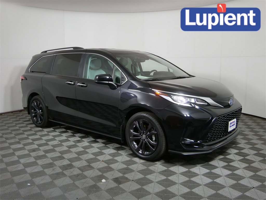 Used 2024 Toyota Sienna XSE