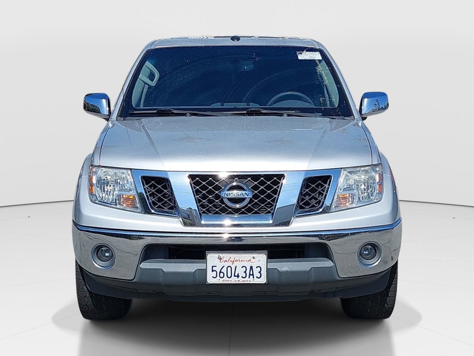 Used 2019 Nissan Frontier SL image 2