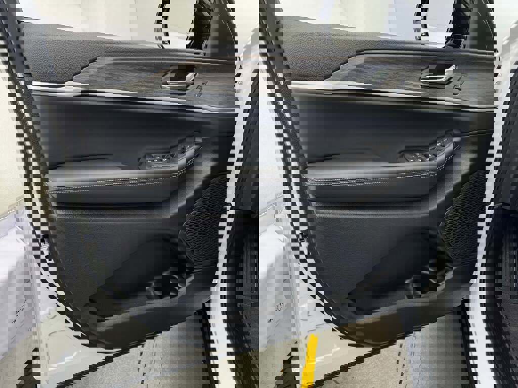 New 2025 Jeep Grand Cherokee L Limited image 24