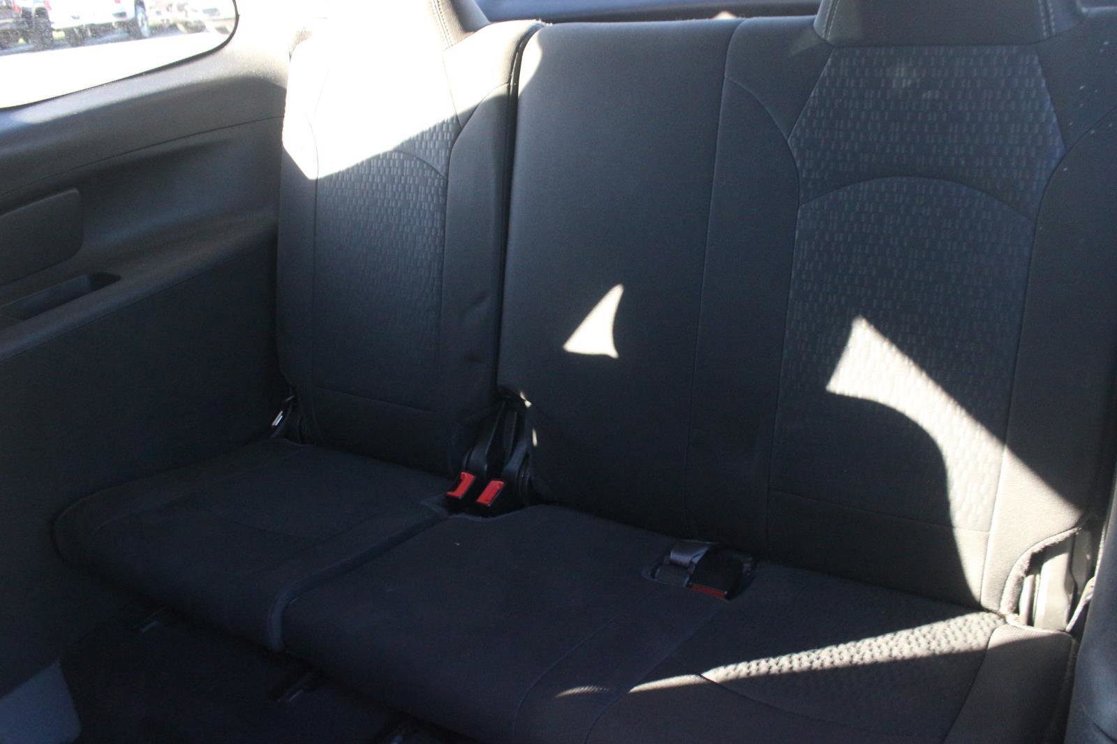 Used 2016 GMC Acadia SLE FWD image 31