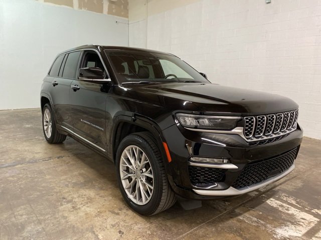 Used 2022 Jeep Grand Cherokee Summit image 3