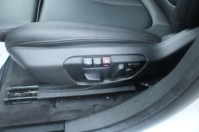 Used 2022 BMW X2 xDrive28i w/ Convenience Package AWD/4WD image 13