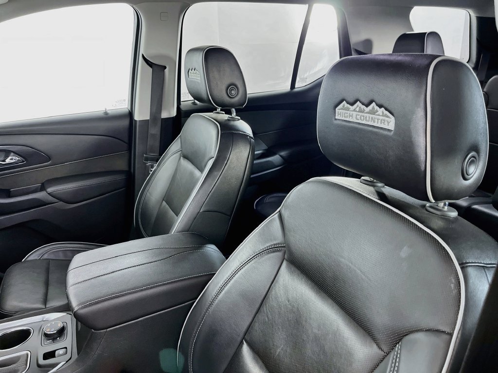 Used 2020 Chevrolet Traverse High Country w/ LPO, Floor Liner Package AWD/4WD image 28