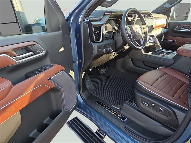 New 2026 GMC Sierra 2500 Denali Ultimate w/ Max Trailering Package image 15