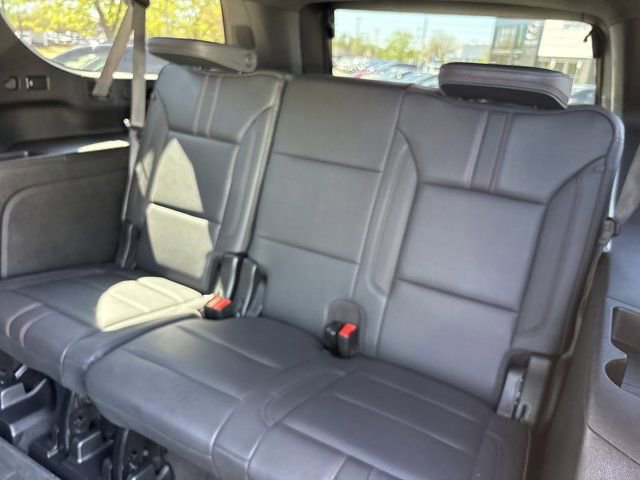 Used 2023 Chevrolet Suburban RST w/ Luxury Package image 19