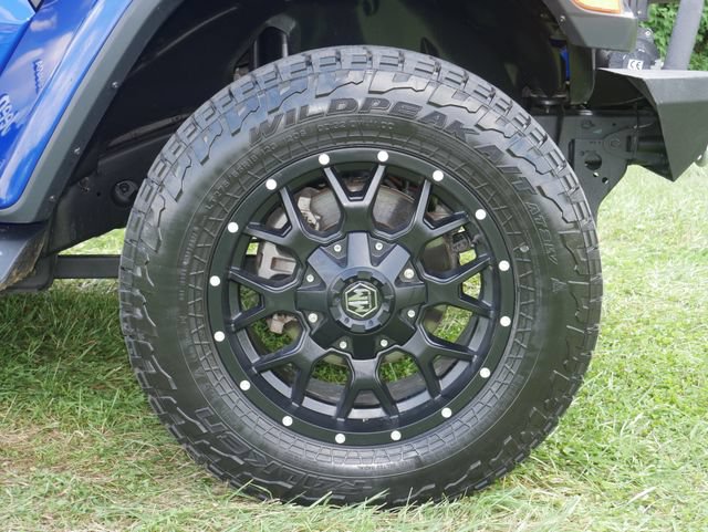 Used 2019 Jeep Wrangler Unlimited Sahara w/ Cold Weather Group AWD/4WD image 10