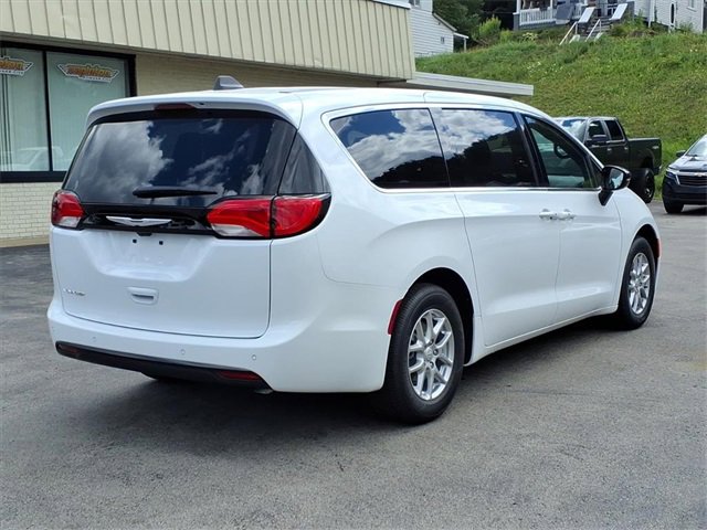 New 2026 Chrysler Voyager LX image 6