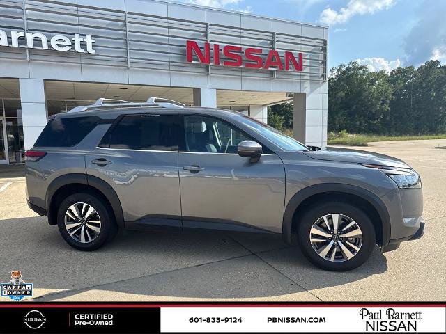 Certified 2025 Nissan Pathfinder SL w/ Black Appearance Package FWD image 10
