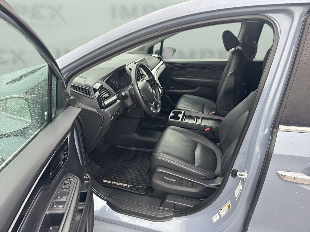 Used 2023 Honda Odyssey Touring image 9