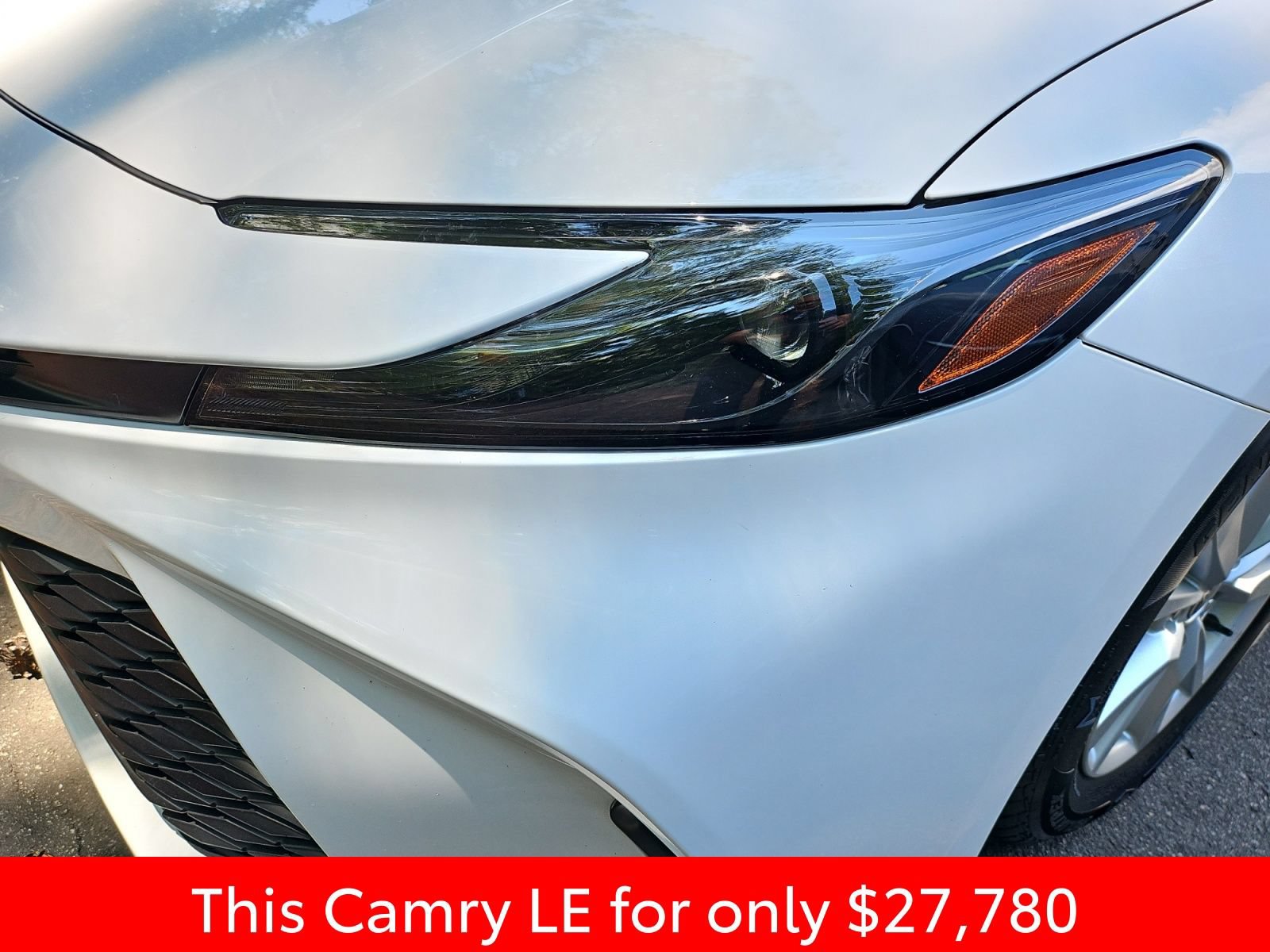 Used 2025 Toyota Camry LE FWD image 13