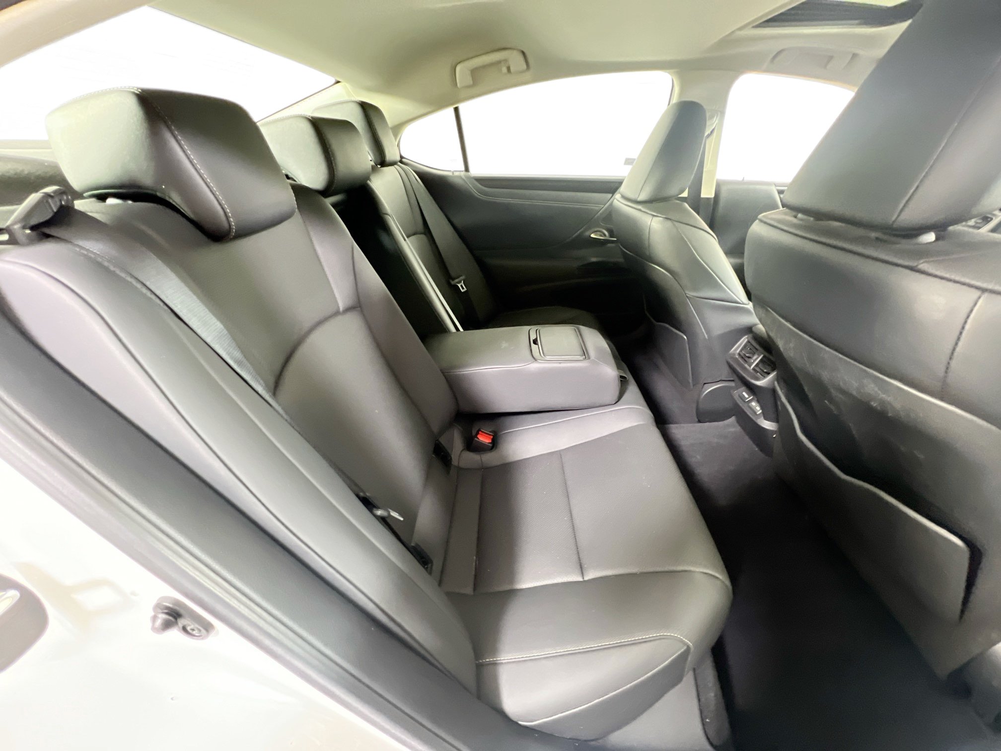 Used 2025 Lexus ES 350 w/ Premium Package FWD image 26