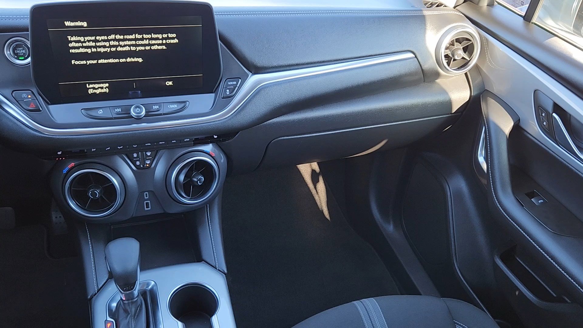 Used 2025 Chevrolet Blazer LT image 6