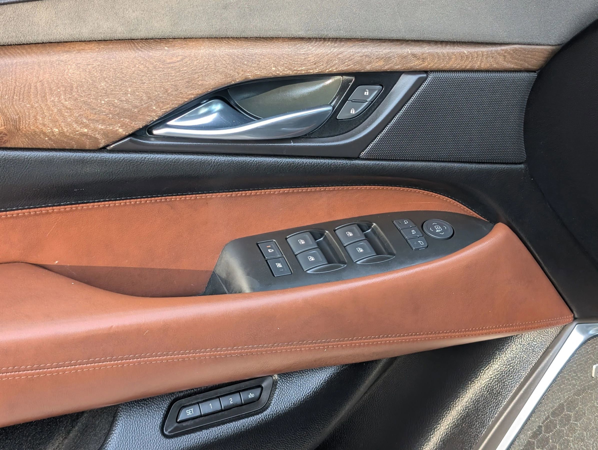 Used 2016 Cadillac Escalade Luxury image 21