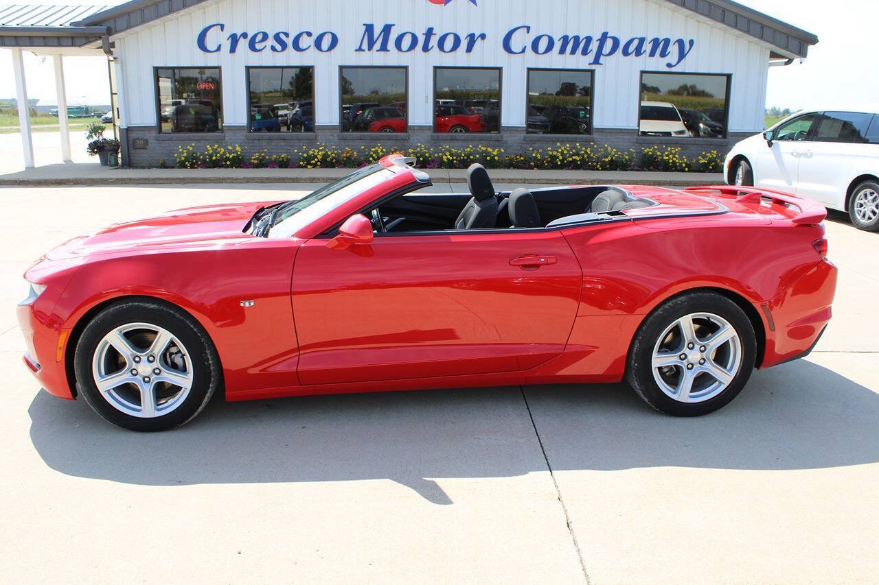 Used 2019 Chevrolet Camaro LT RWD image 2