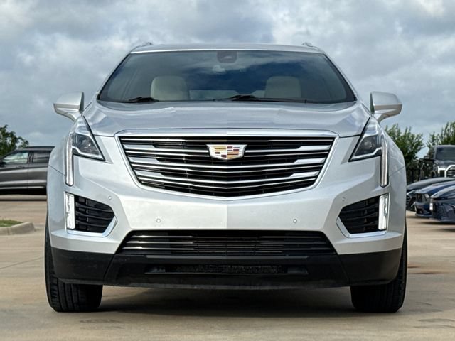 Used 2018 Cadillac XT5 Luxury w/ Driver Awareness Package FWD image 2