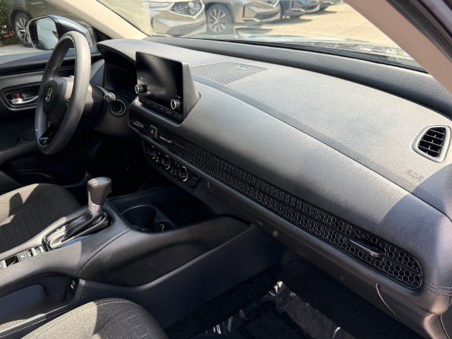 Used 2025 Honda HR-V LX image 18